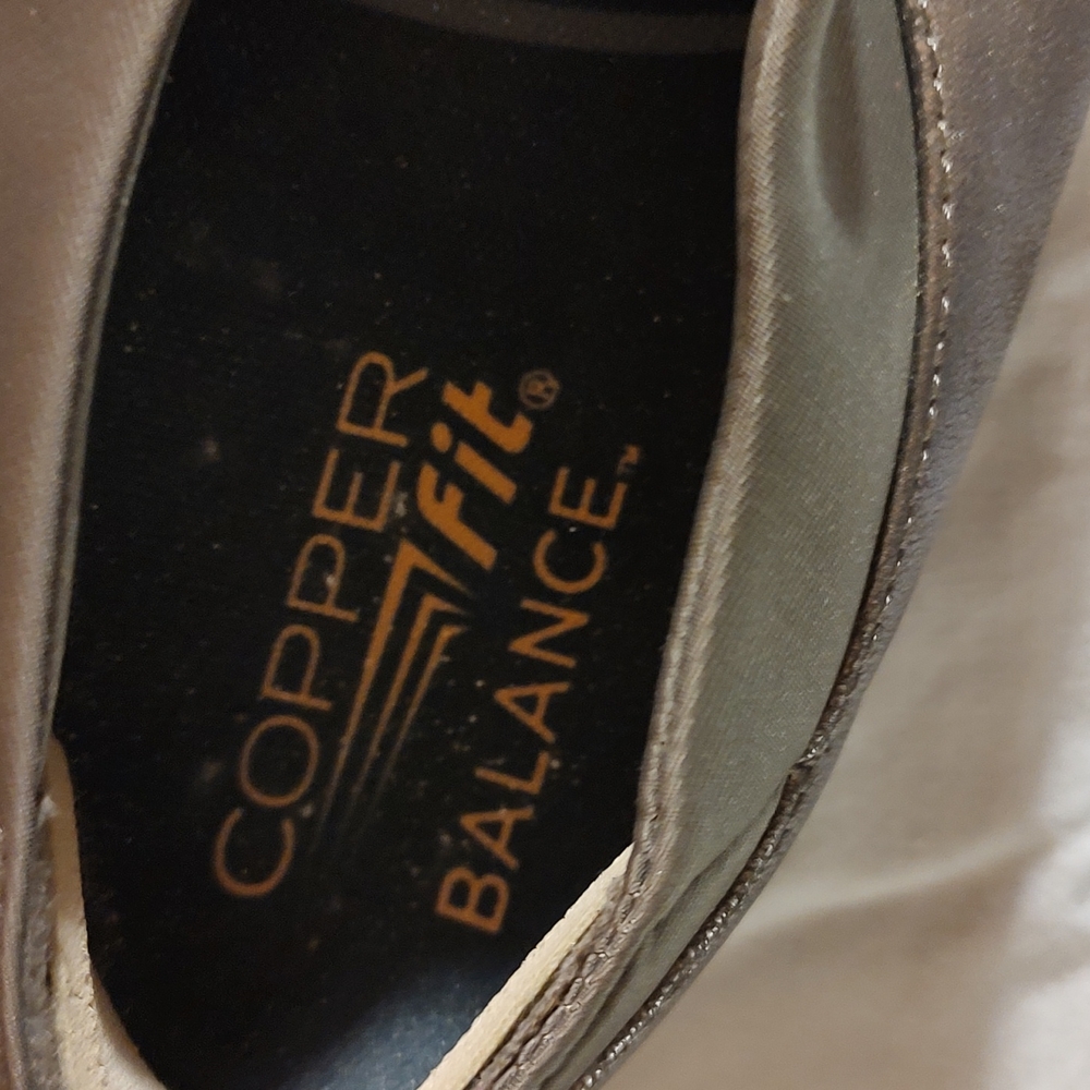 Copper fit slides shoes. NWT